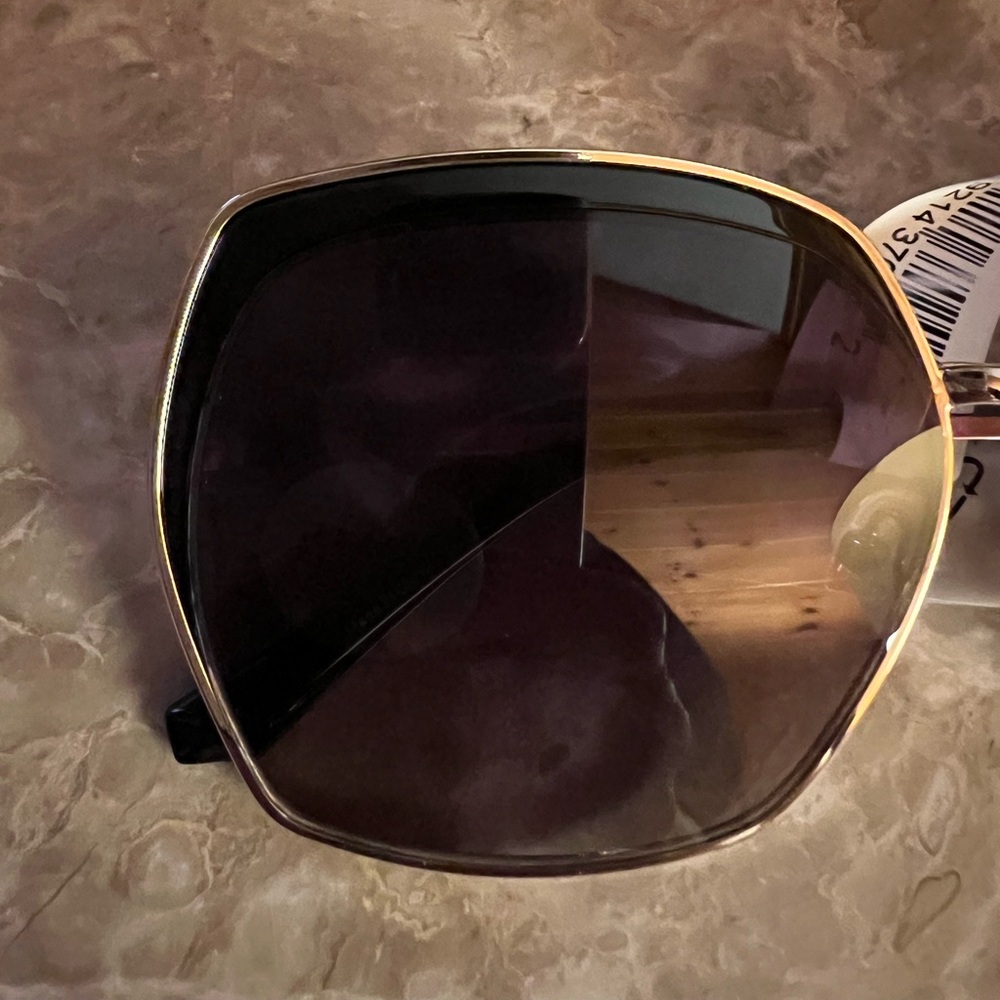 GUESS Women’s Gold Frame Black Lens Women's Sunglasses - Picture 6 of 8